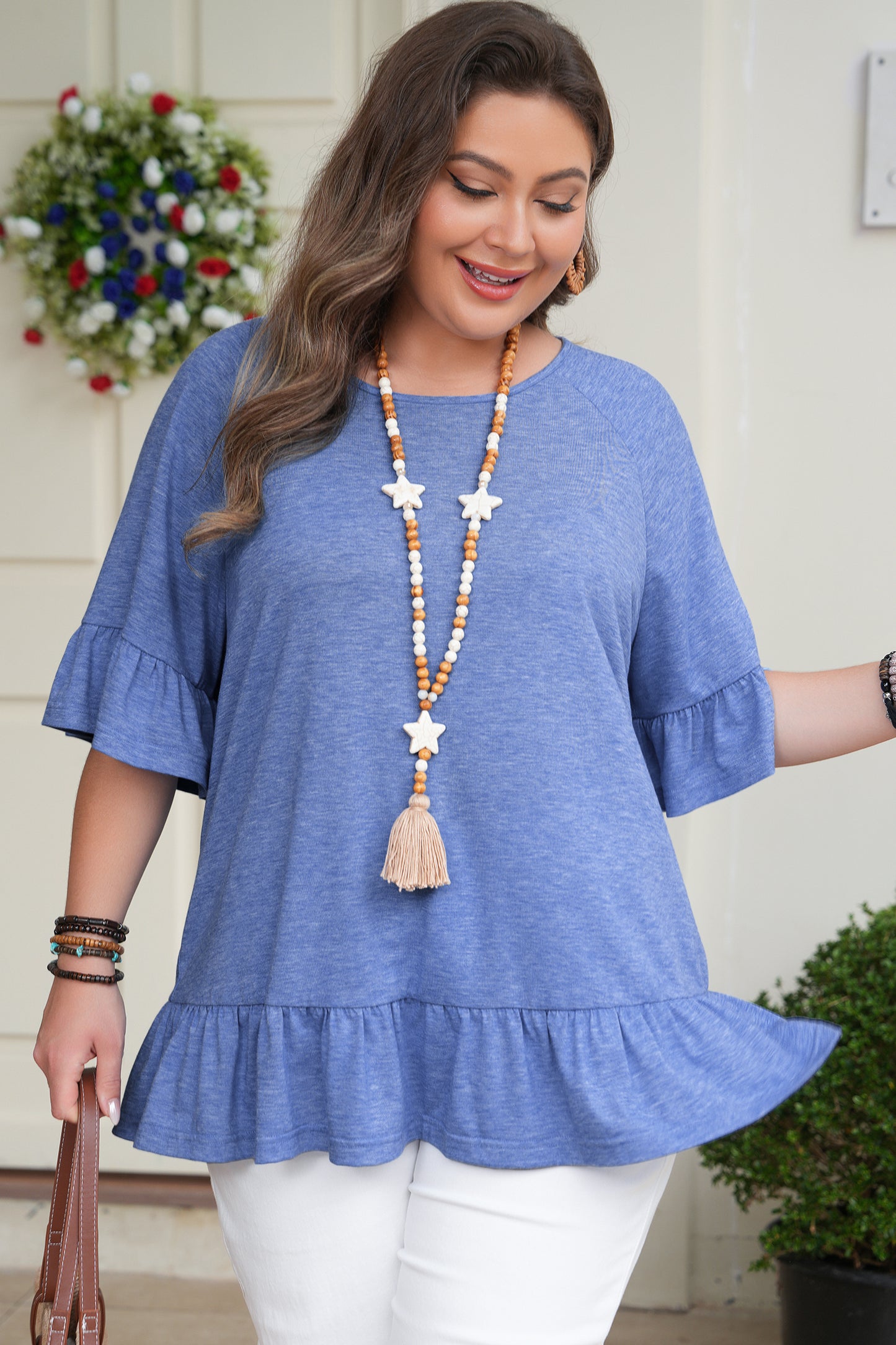 Blusa informal de talla grande con volantes y manga corta en azul crepúsculo