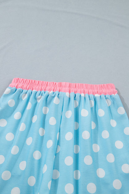Conjunto casual corto azul cielo con lunares y borde en contraste