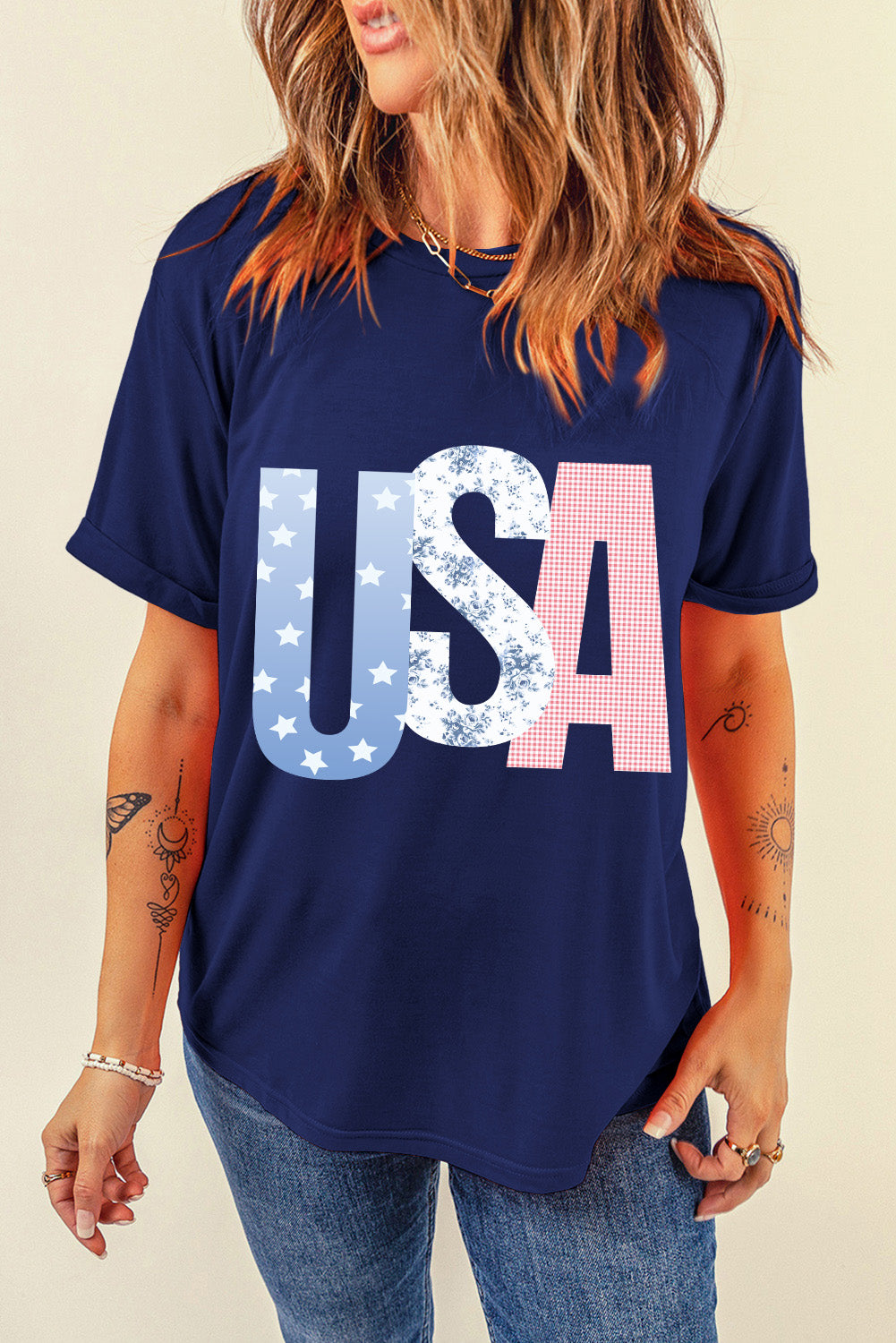 Camiseta de cuello redondo azul con gráfico de EE. UU. del 4 de julio