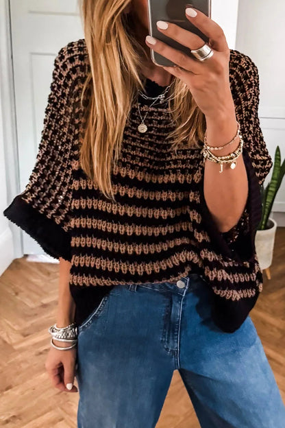 Suéter holgado con mangas de ¾ drapeadas y raya negra
