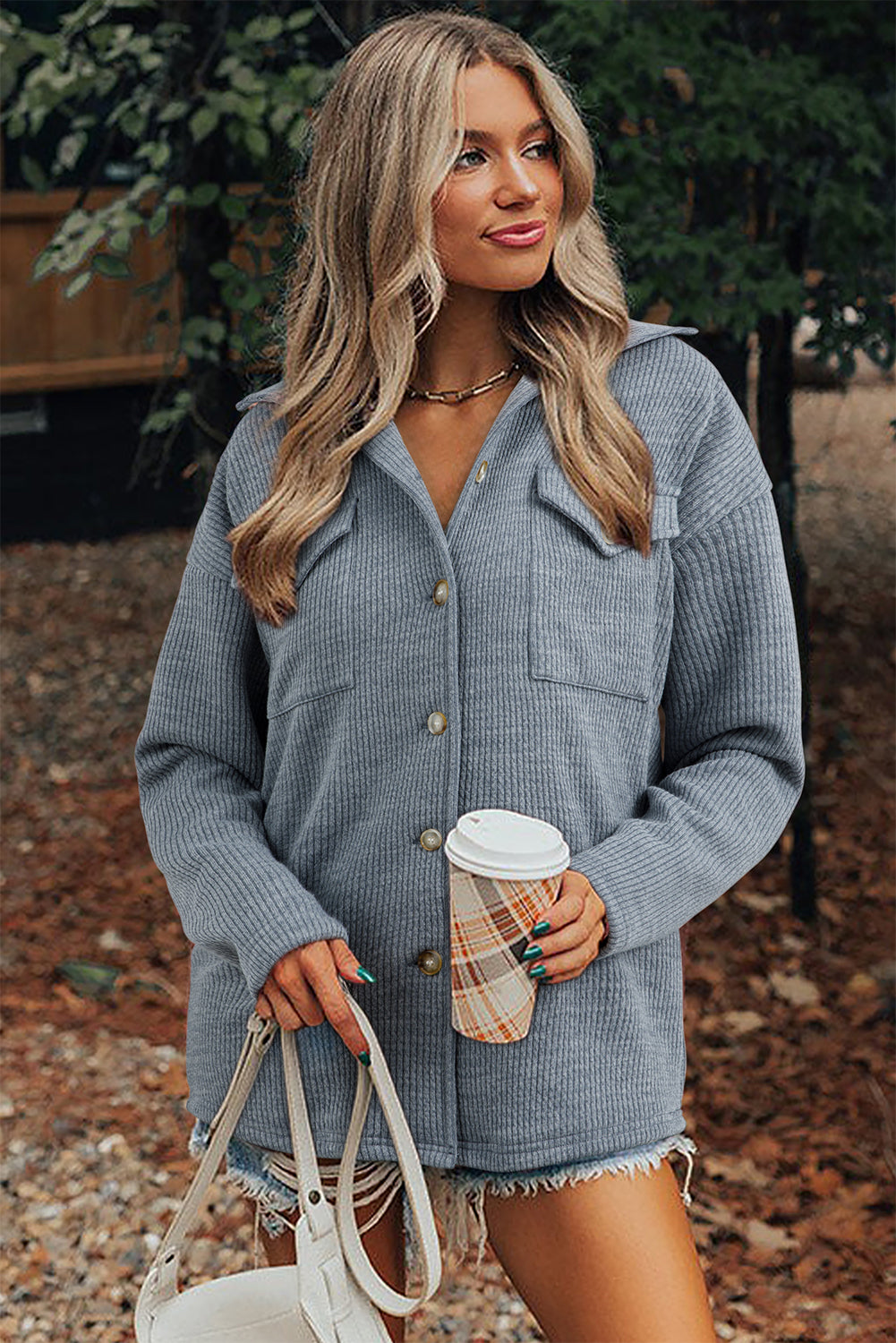 Chaqueta casual de punto acanalado gris medio con botones y bolsillos de solapa delanteros