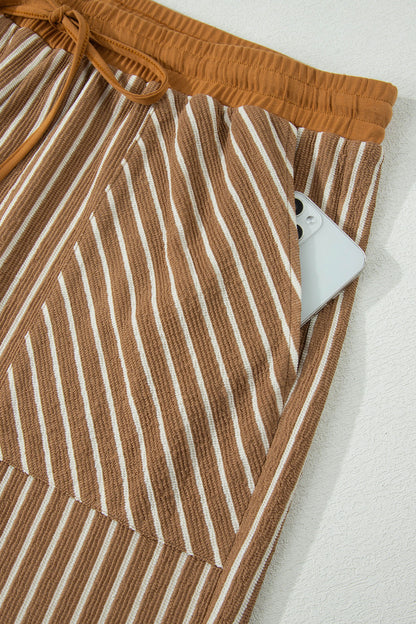 Conjunto de descanso de talla grande a rayas caqui con bloques de color y bolsillos