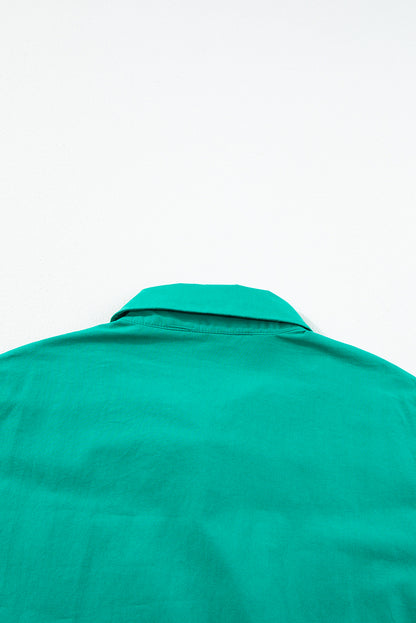 Vestido corto abotonado con manga con volantes fruncidos verde brillante