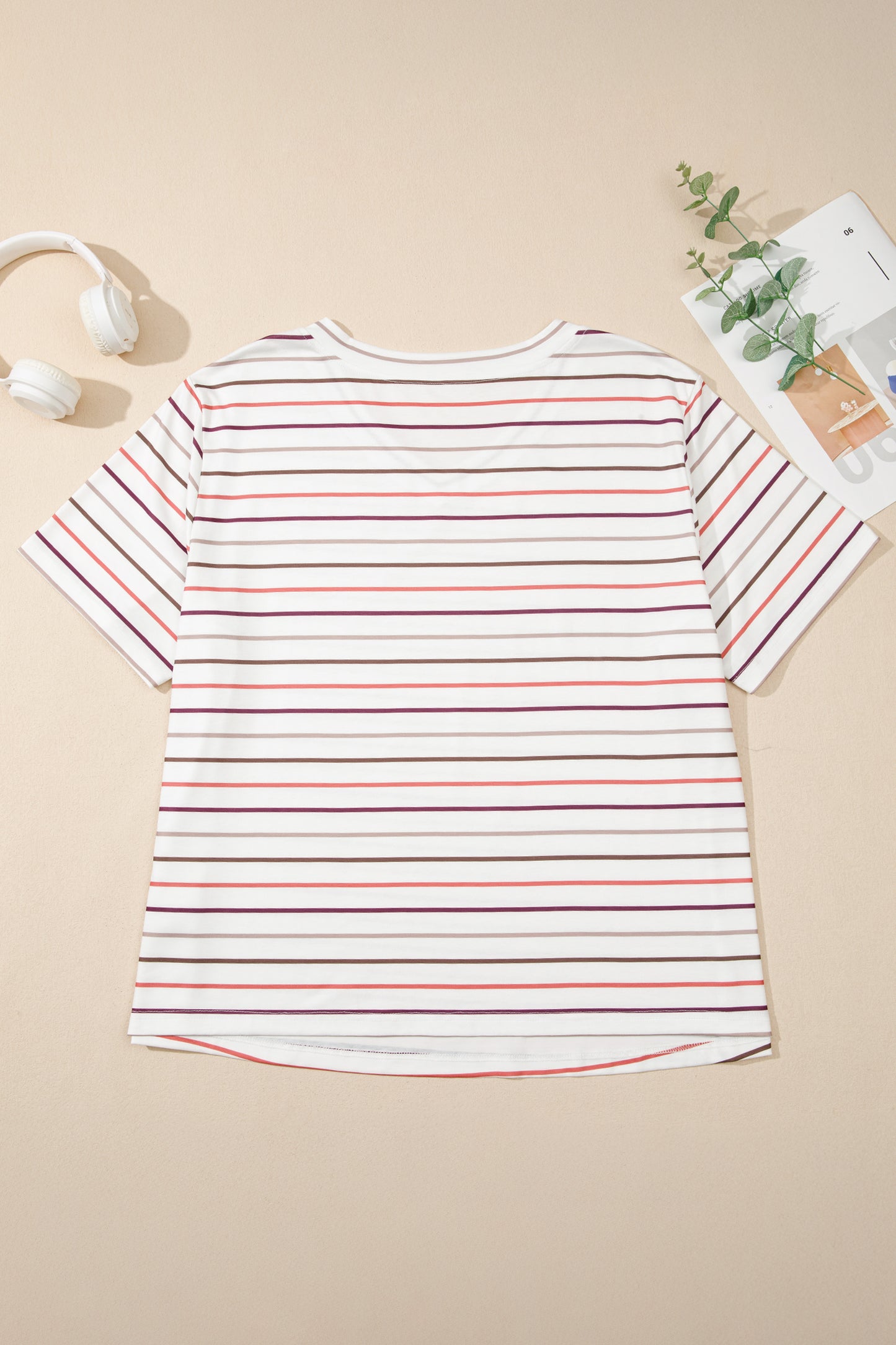White Stripe V Neck Casual Plus Size Tee - Snoopy's Closet