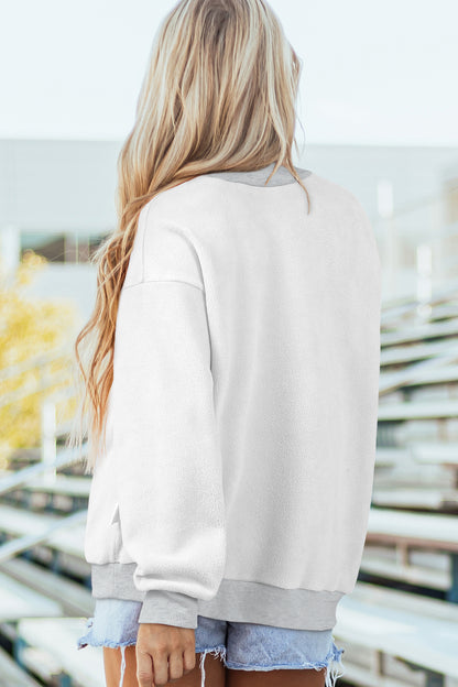 Sudadera gris claro con cuello simulado y gráfico reversible de EE. UU./América
