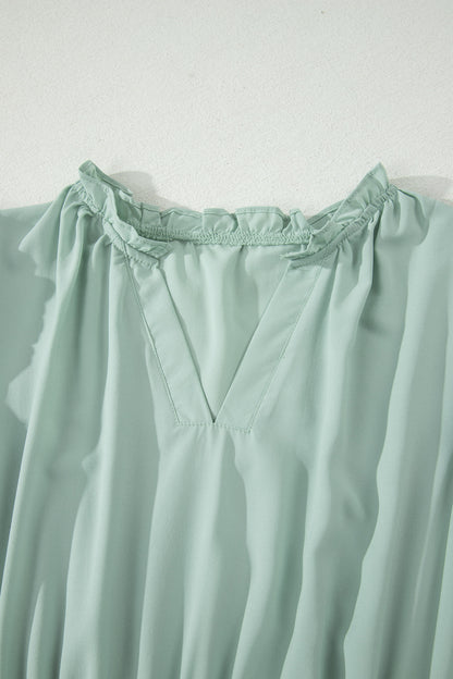 Vestido maxi escalonado de cintura alta con cuello en V y manga corta abullonada en color sólido Aqua claro