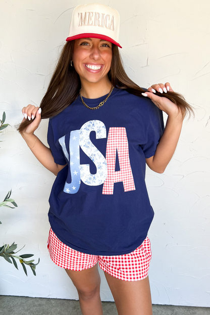 Camiseta de cuello redondo azul con gráfico de EE. UU. del 4 de julio