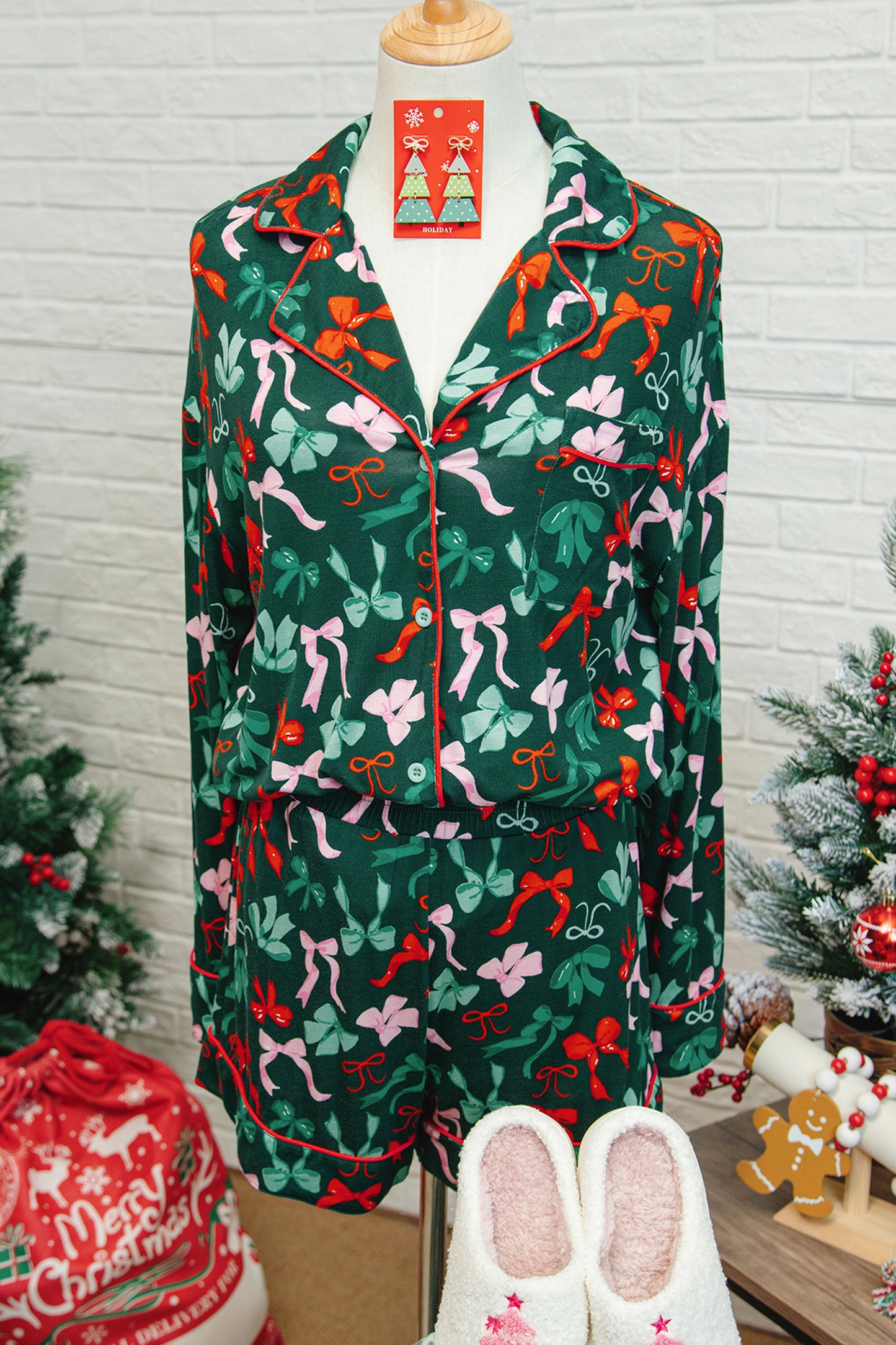 Green Festive Bow Print Long Sleeve Shirt and Pajama Short Set - Snoopy's Closet