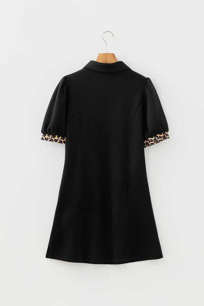 Vestido Mini Acampanado de Manga Corta Abullonada con Cuello de Cremallera y Retales de Leopardo Negro