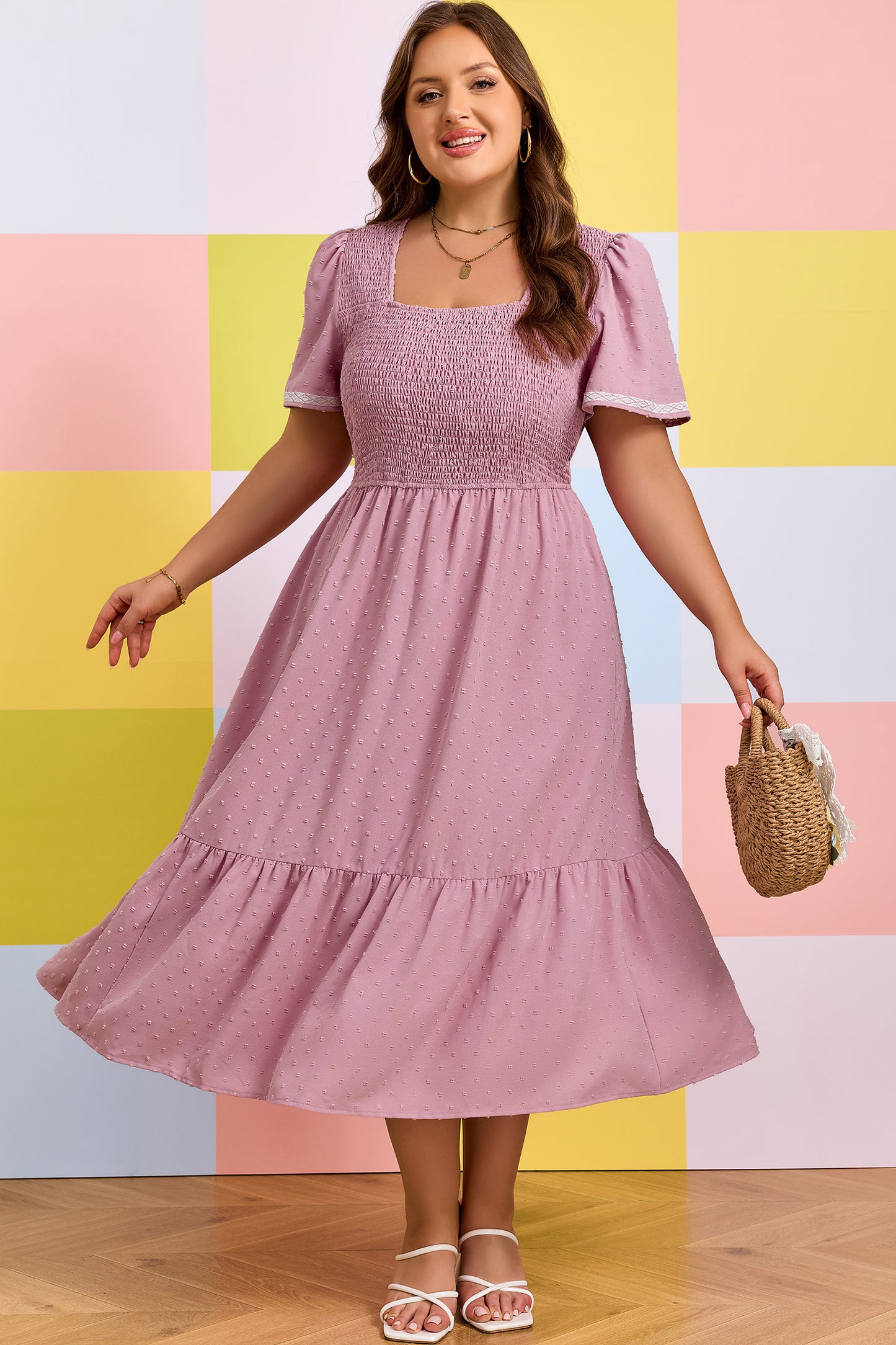 Vestido Midi Fluido Rosa Talla Grande con Manga Corta, Puntos Suizos y Cintura Fruncida