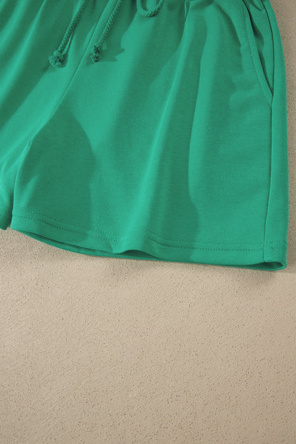 Conjunto de 2 piezas de camiseta holgada y pantalones cortos con cordón en verde mar liso