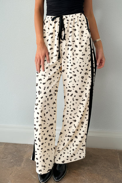Pantalones Sueltos con Cordón, Estampado Leopardo Beige y Raya Lateral
