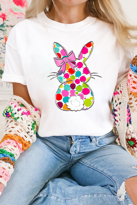 Camiseta de moda de Pascua con estampado de conejo con lazo de lunares blancos y cuello redondo