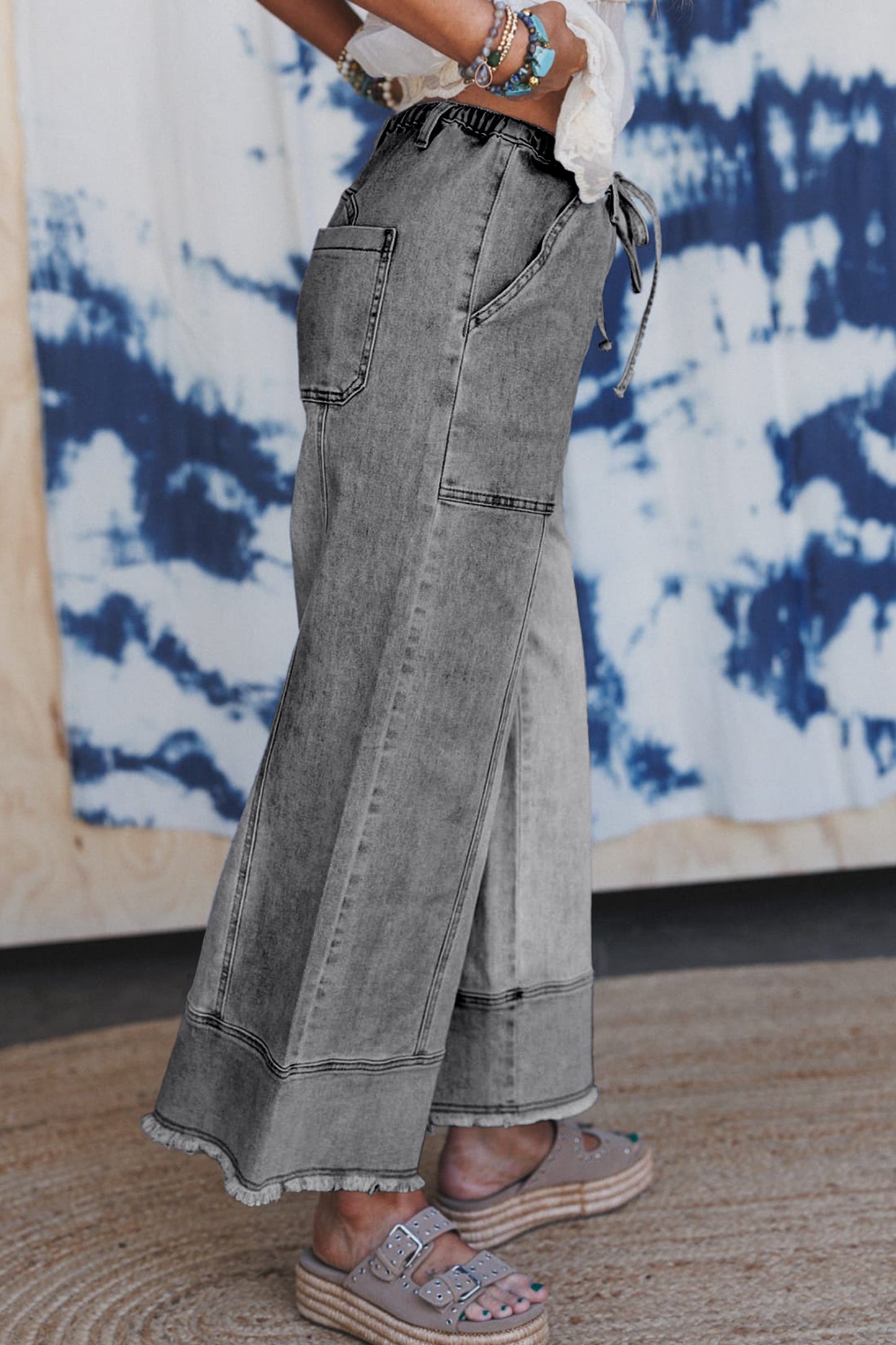 Pantalones Anchos Vaqueros Grises con Cordón, Detalle de Costura y Bajo Sin Rematar