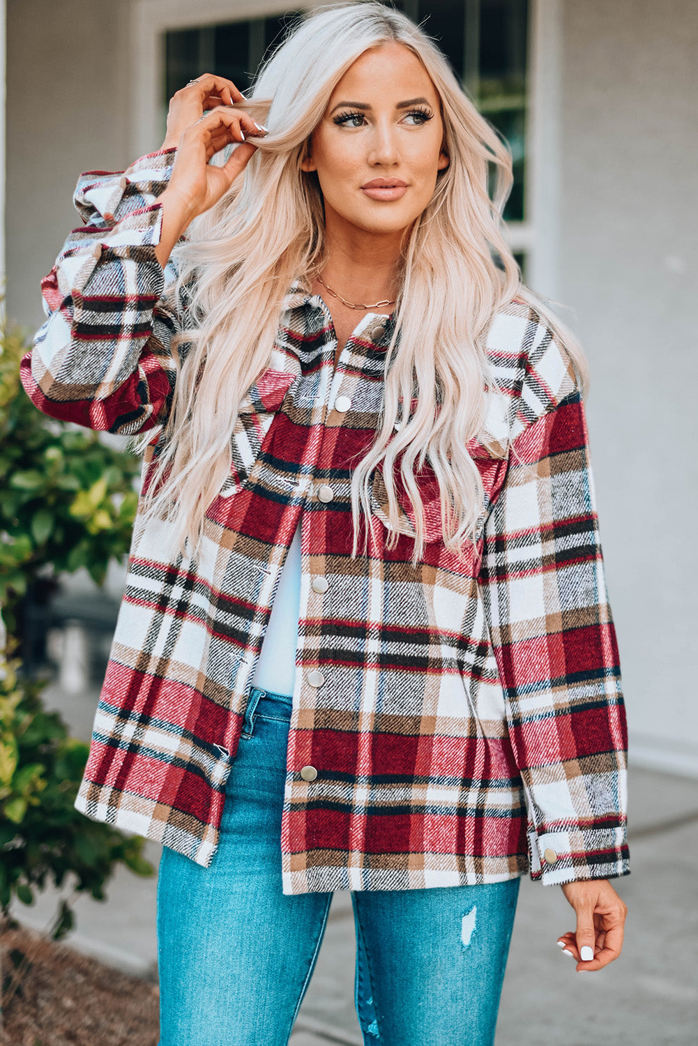Chaqueta camisa con estampado a cuadros geométricos rojos intensos y bolsillos